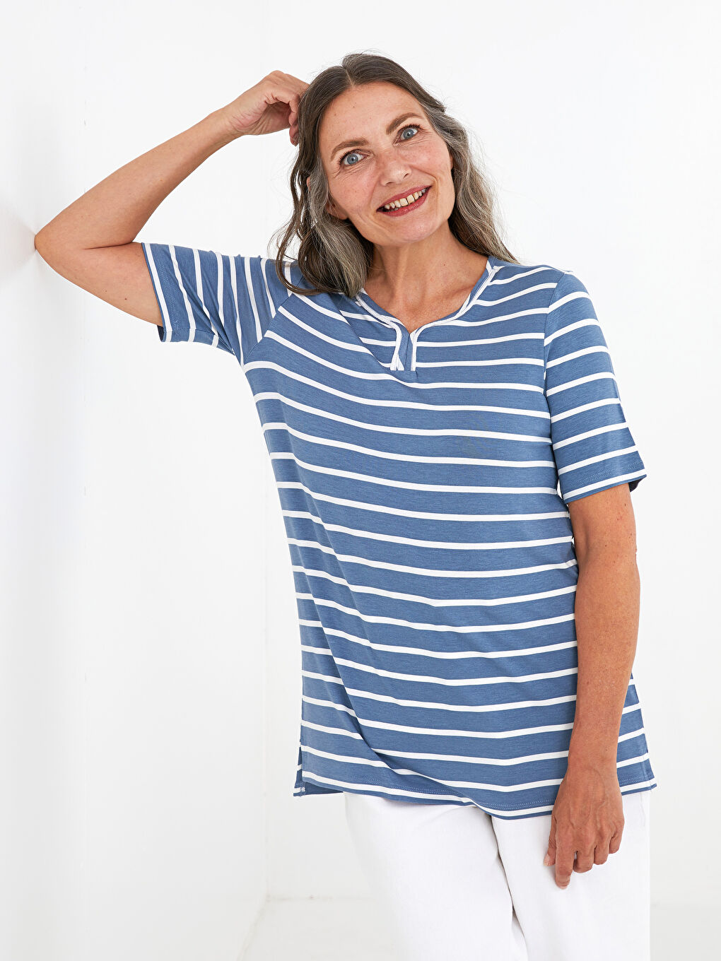 Blouse Femme Rayée à Manches Courtes et Encolure en V-4