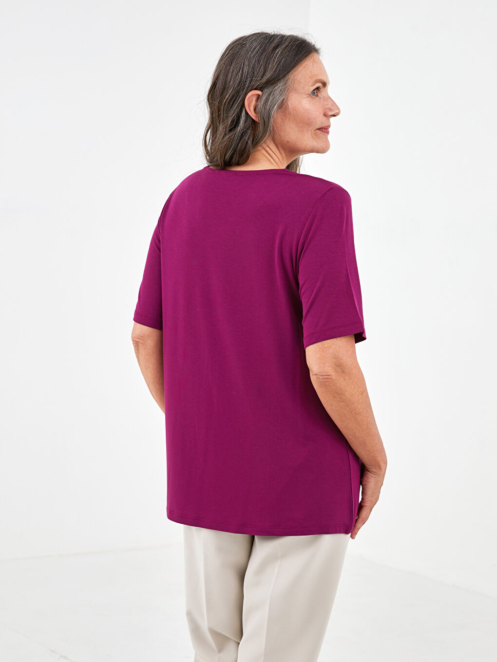 Bordo V Yaka Taşlı Kısa Kollu Kadın Bluz-3