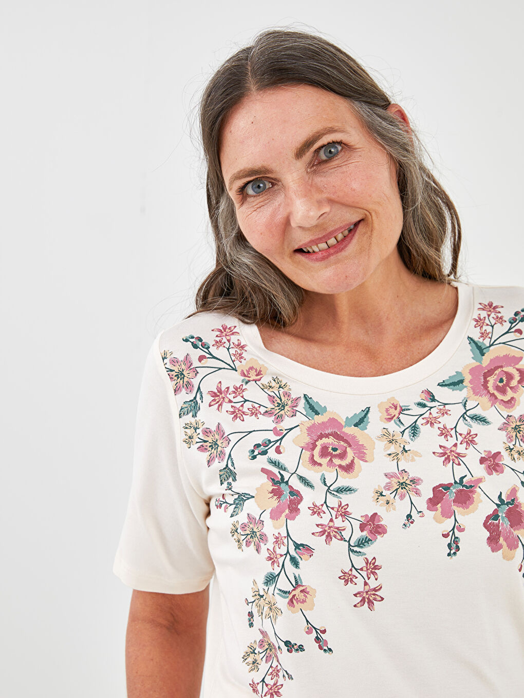 Pembe Bisiklet Yaka Baskılı Kısa Kollu Kadın Tişört