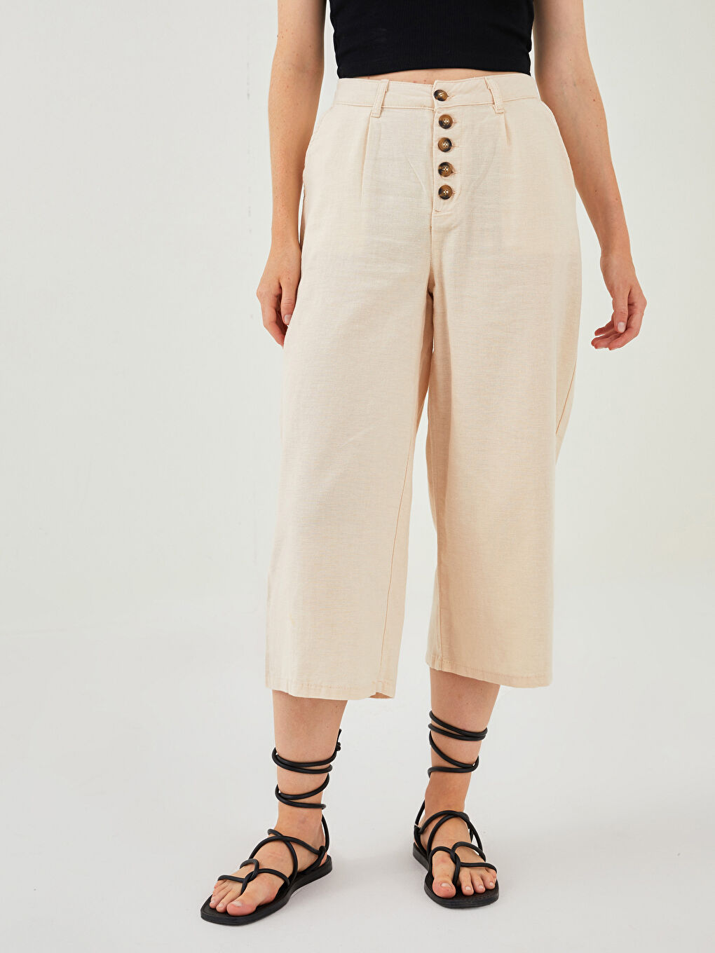 Loose Fit Pocket Detailed Gabardine Fabric Women's Capri -S1HB09Z8-QWF