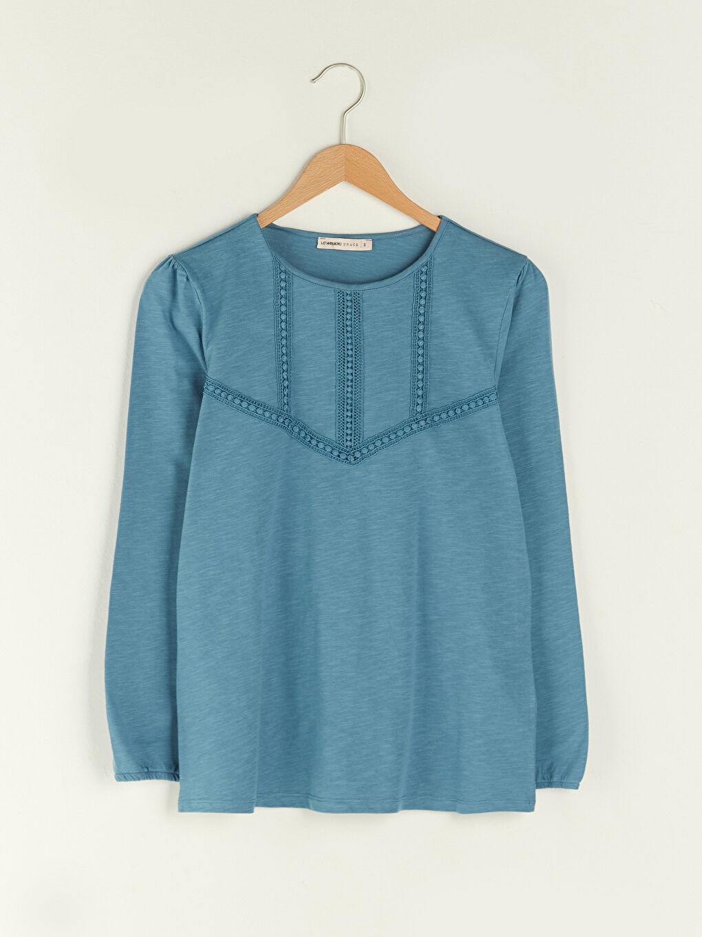 Mavi Bisiklet Yaka Nakışlı Uzun Kollu Kadın Bluz