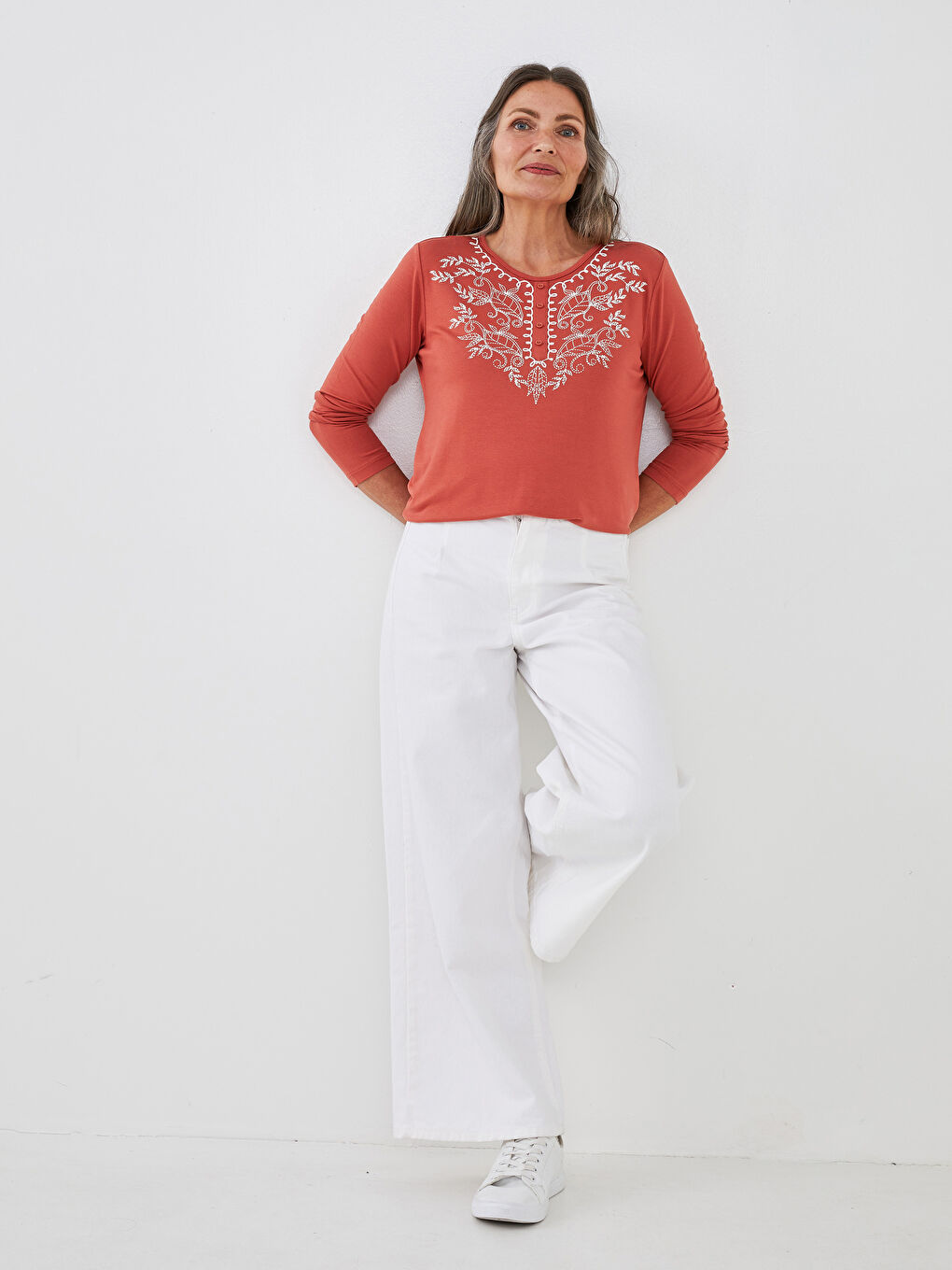 Crew Neck Embroidered Long Sleeve Crepe Fabric Women's Blouse-4