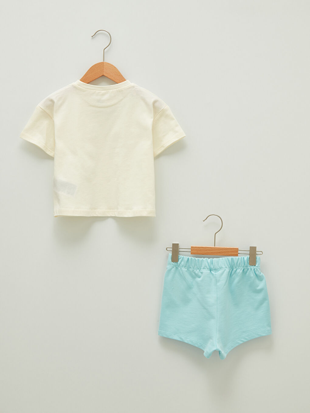 Ekru Bisiklet Yaka Kısa Kol Baskılı Pamuklu Kız Bebek Tişört ve Şort 2'li Takım-1