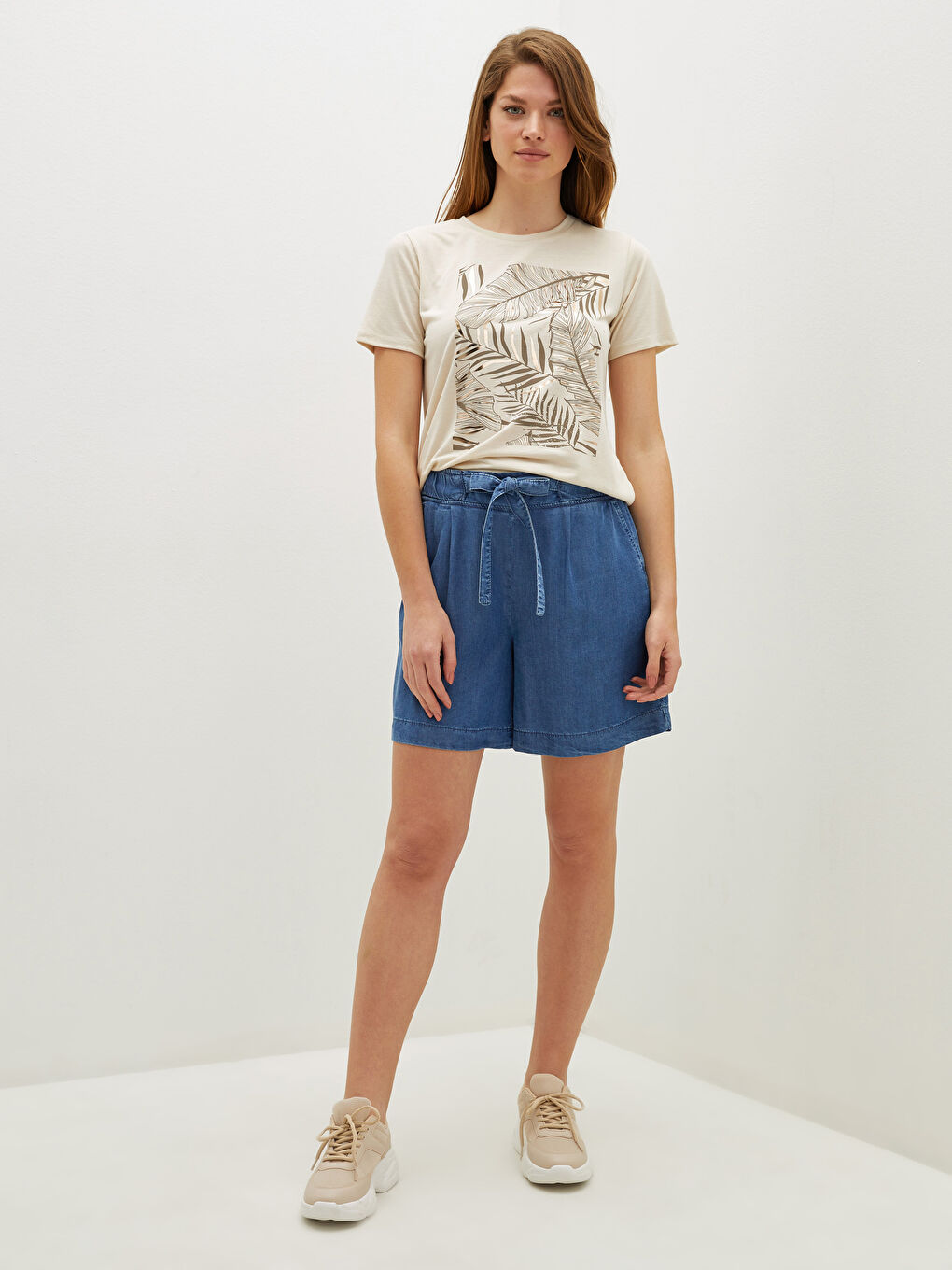 Mavi Yüksek Bel Rahat Kalıp Kadın Jean Şort-2