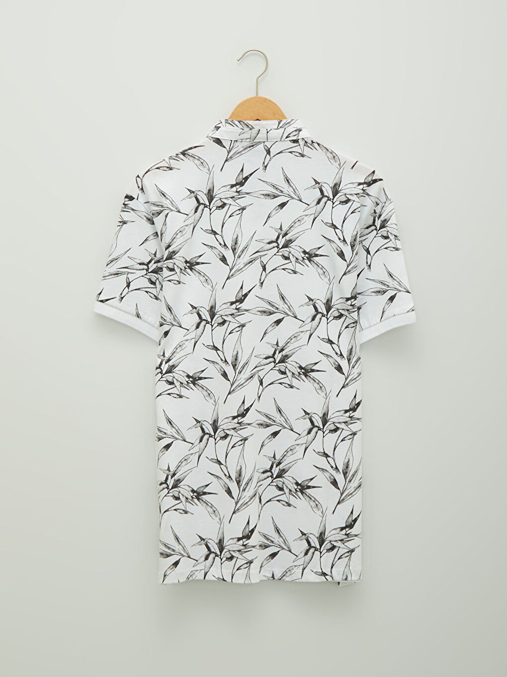 Футболка для чоловіків з коміром-стійкою, коротким рукавом та візерунком-6