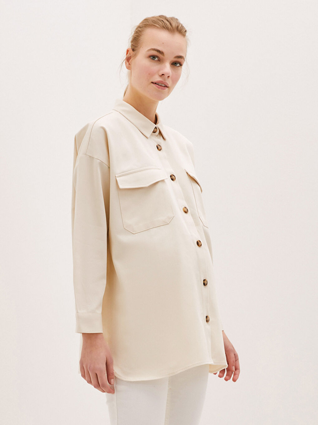 LCWAIKIKI Maternity Pocket Detailed Button Closure Long Sleeve Poplin Maternity Shirt -S1HF68Z8-FEJ