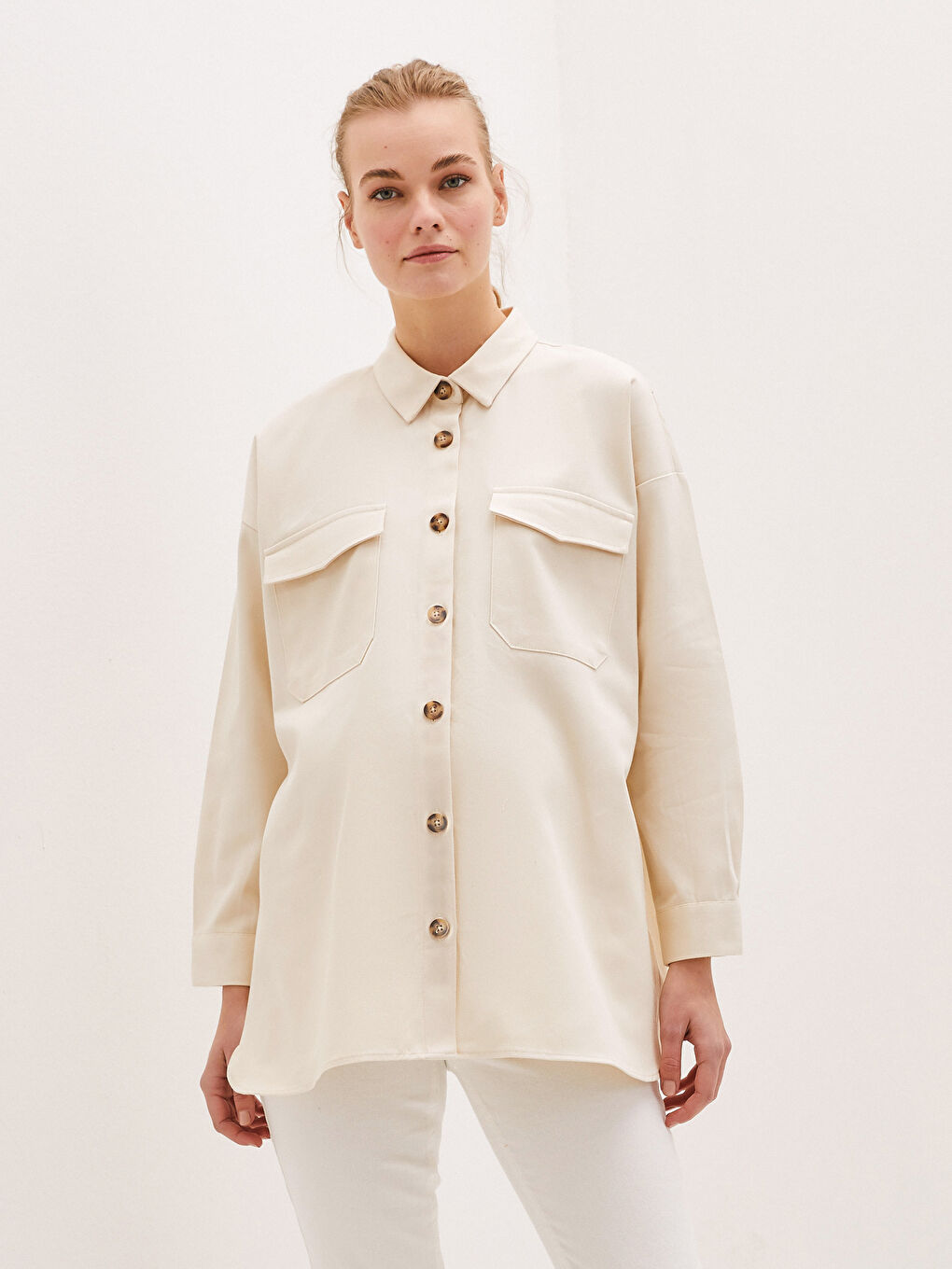 LCWAIKIKI Maternity Pocket Detailed Button Closure Long Sleeve Poplin Maternity Shirt -S1HF68Z8-FEJ