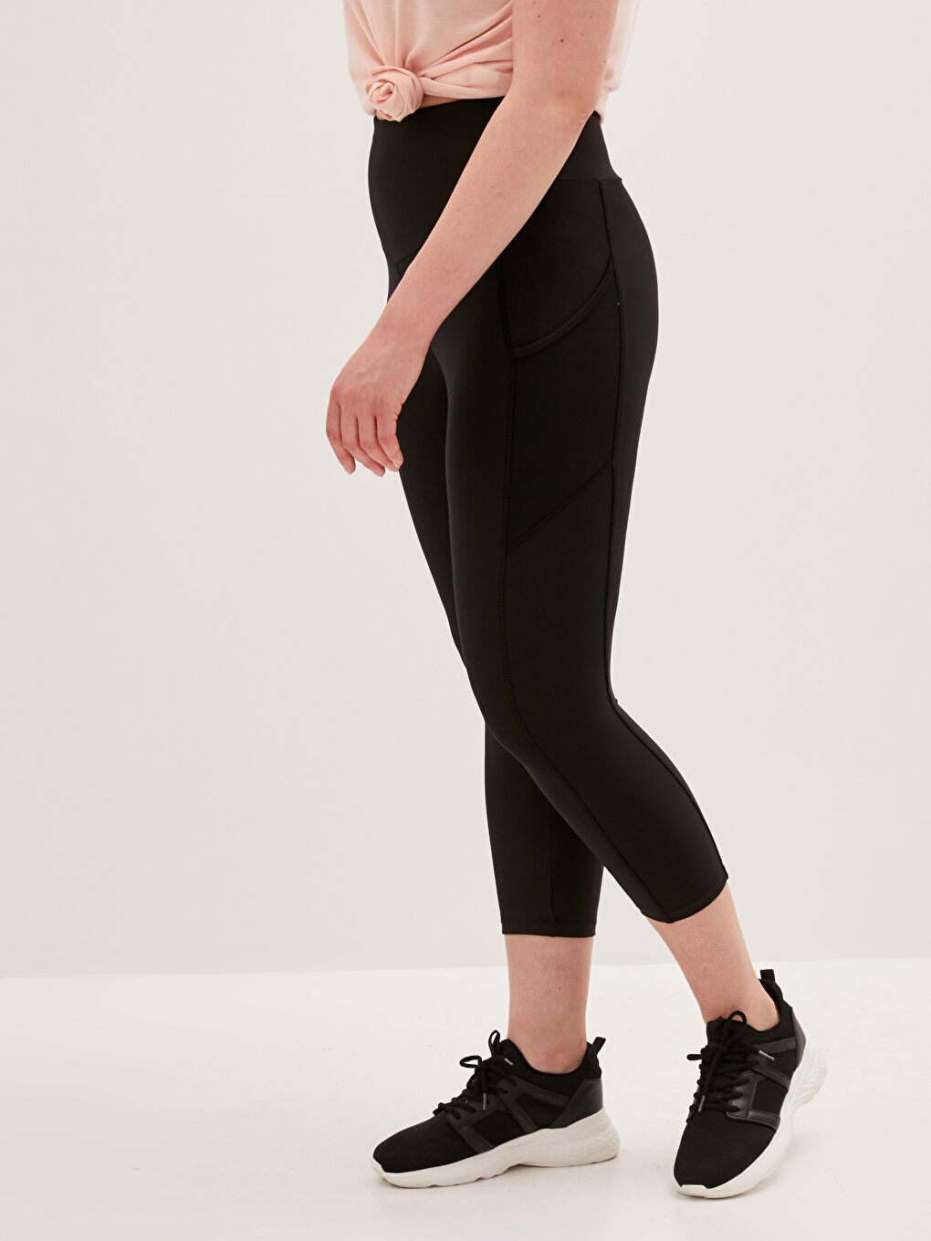 Siyah Beli Lastikli Cep Detaylı Kadın Spor Tayt-8