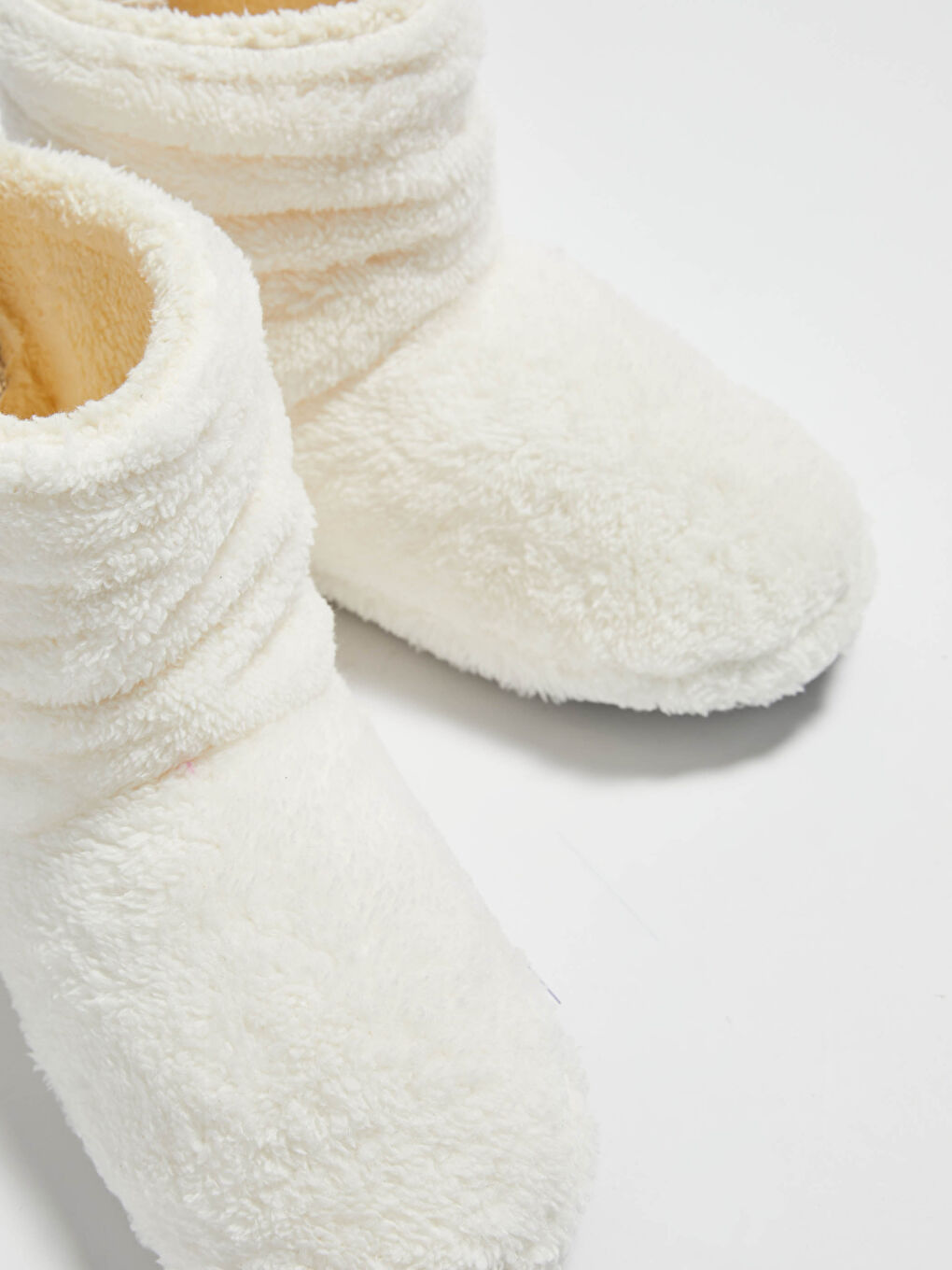 Ekru Pelüş Kadın Ev Botu-3