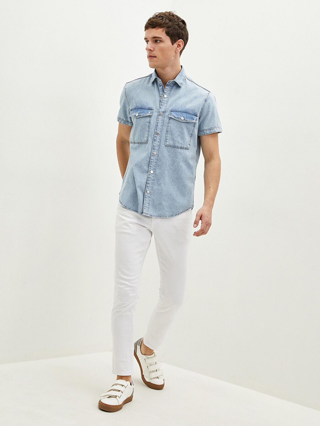Regular Fit Short Sleeve Men's Denim Shirt-3