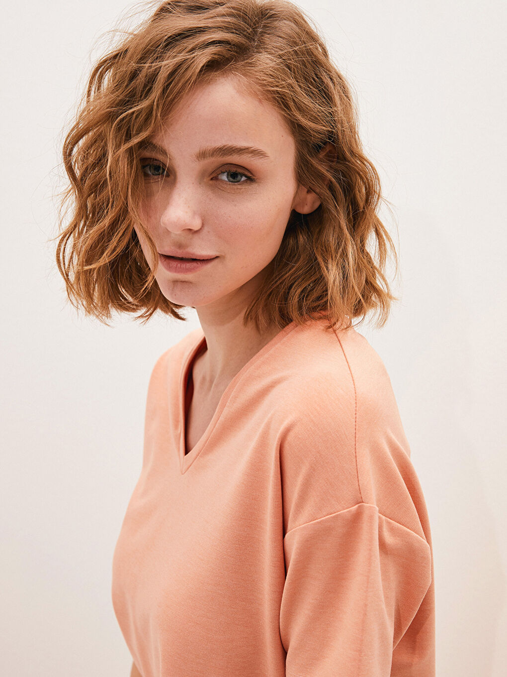 V-Neck Plain Short Sleeve Women's T-Shirt-1