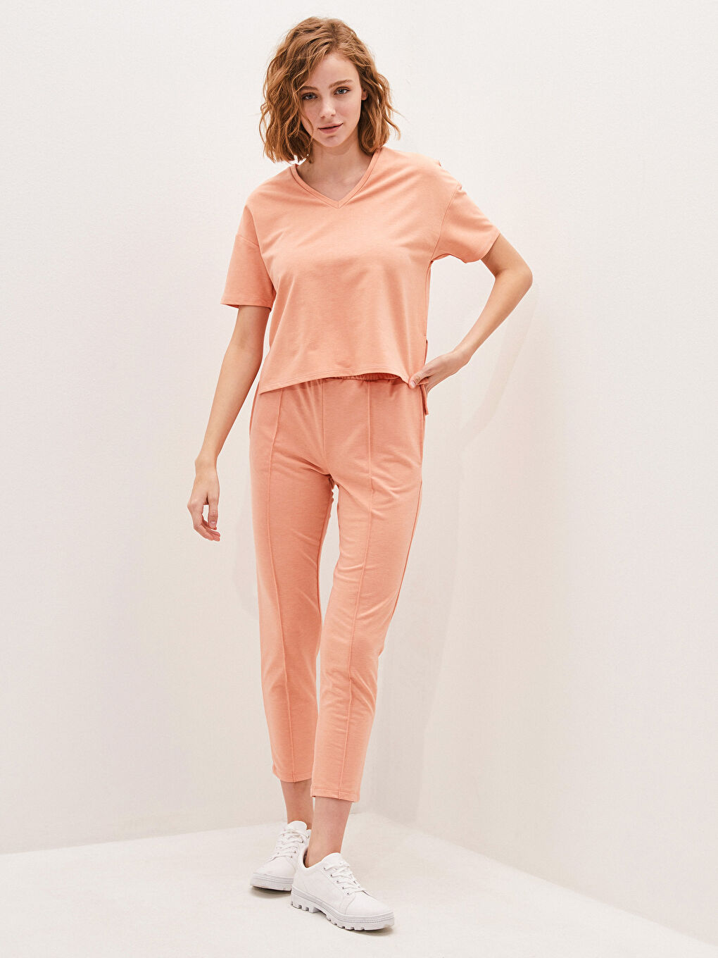 V-Neck Plain Short Sleeve Women's T-Shirt-3