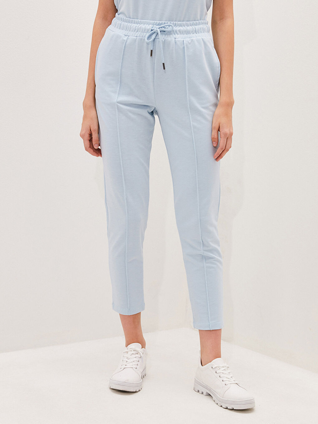 بنطلون رياضي بوسط مطاطي عادي بتفاصيل جيوب للسيدات-4