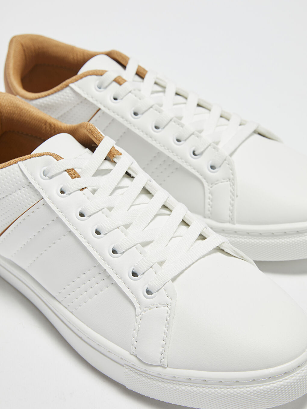 Beyaz Bağcıklı Erkek Spor Ayakkabı-4