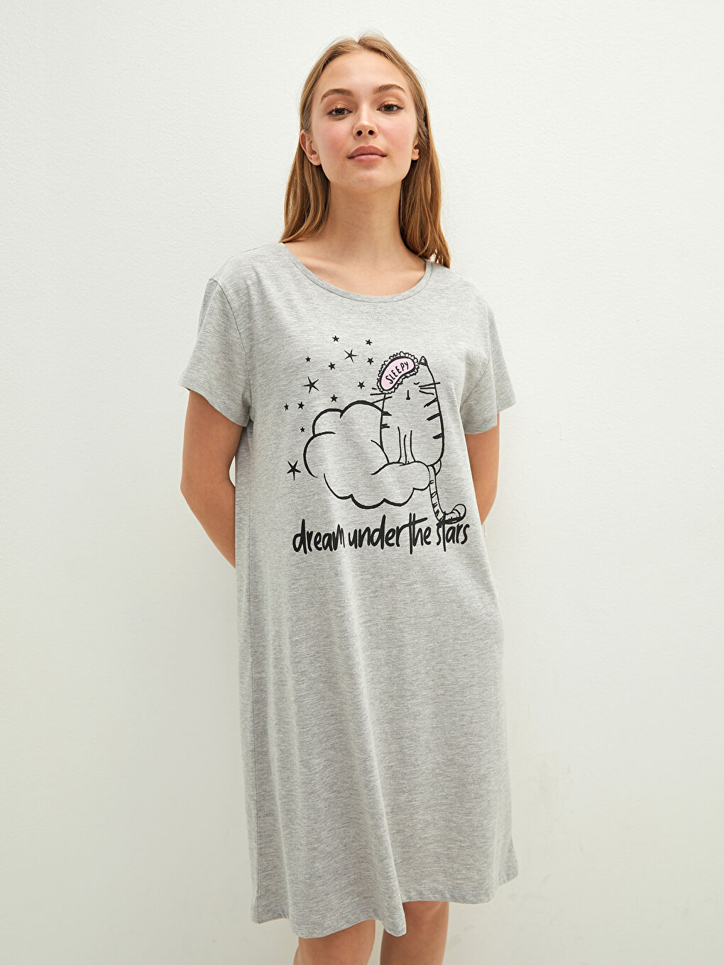Gri Bisiklet Yaka Baskılı Kısa Kollu Pamuklu Kadın Gecelik-1