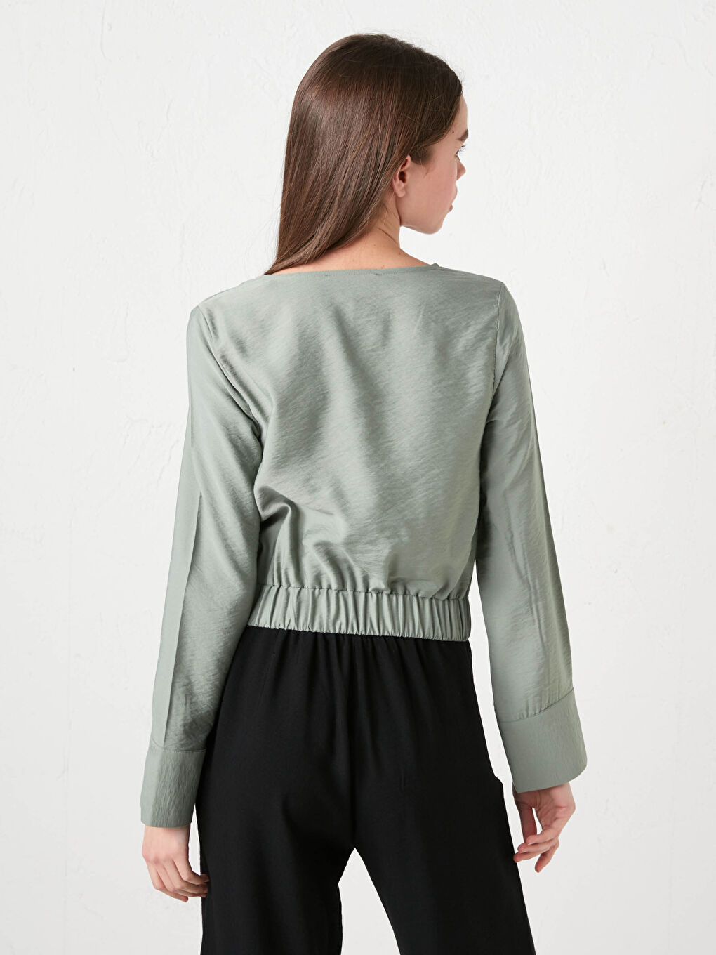 Haki V Yaka Düz Uzun Kollu Kadın Bluz-4