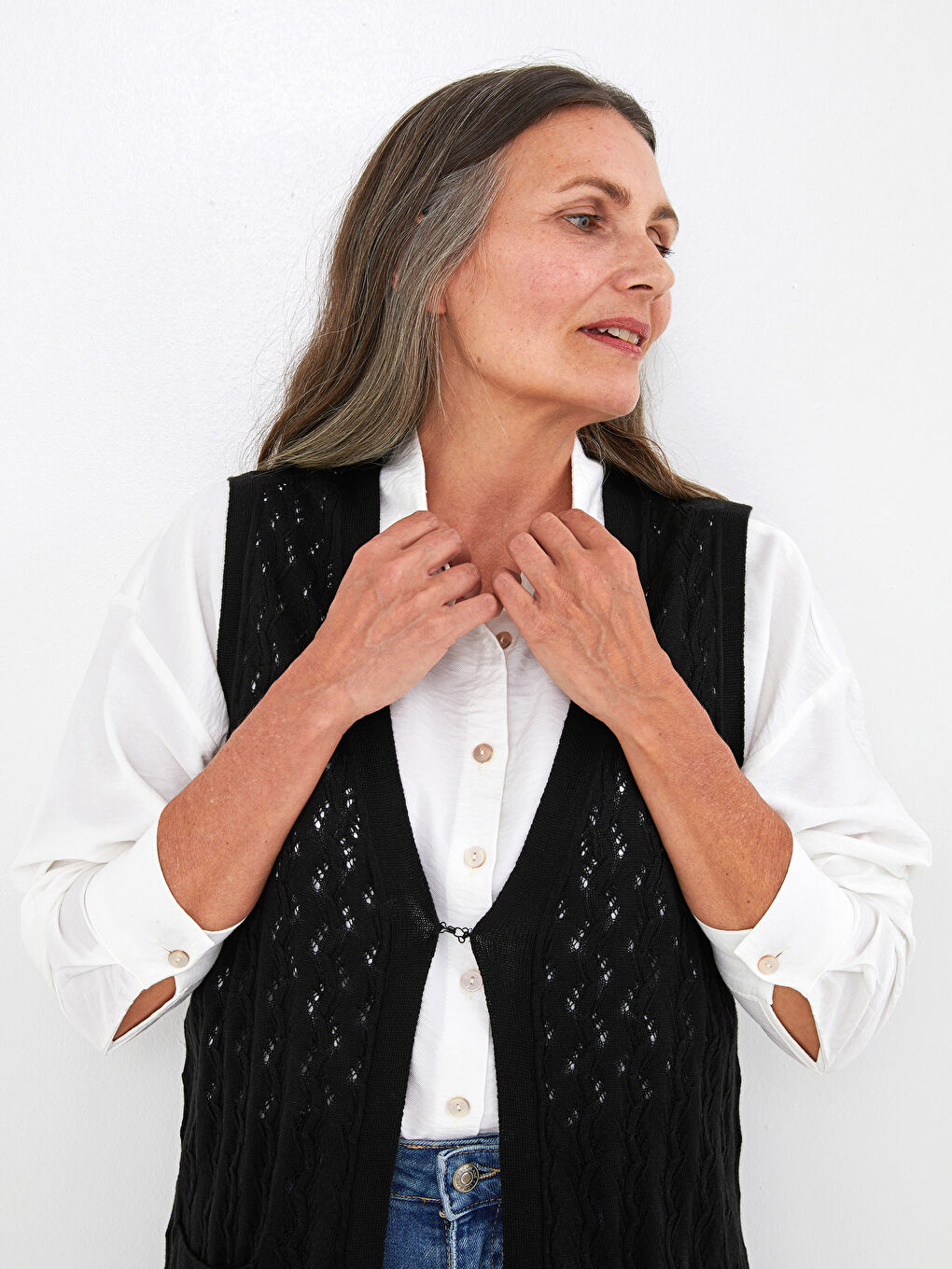 V Neck Self Patterned Pocket Detailed Women's Knitwear Vest-2
