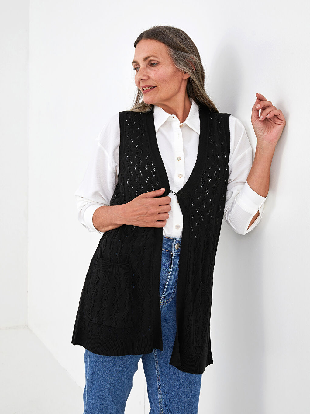 V Neck Self Patterned Pocket Detailed Women's Knitwear Vest-5