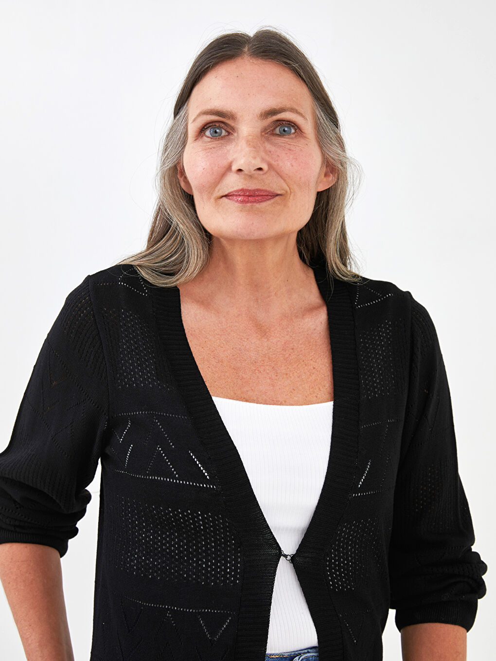 Siyah V Yaka Kendinden Desenli Uzun Kollu Kadın Triko Hırka-1