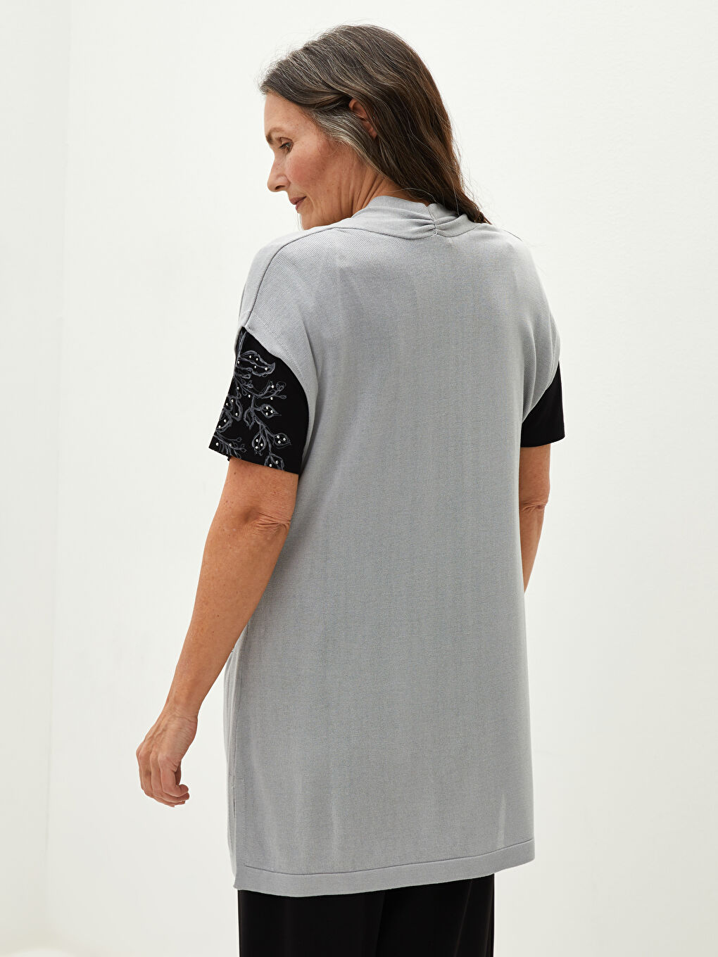 Gri Kadın Cep Detaylı Düz Kolsuz Triko Yelek-3