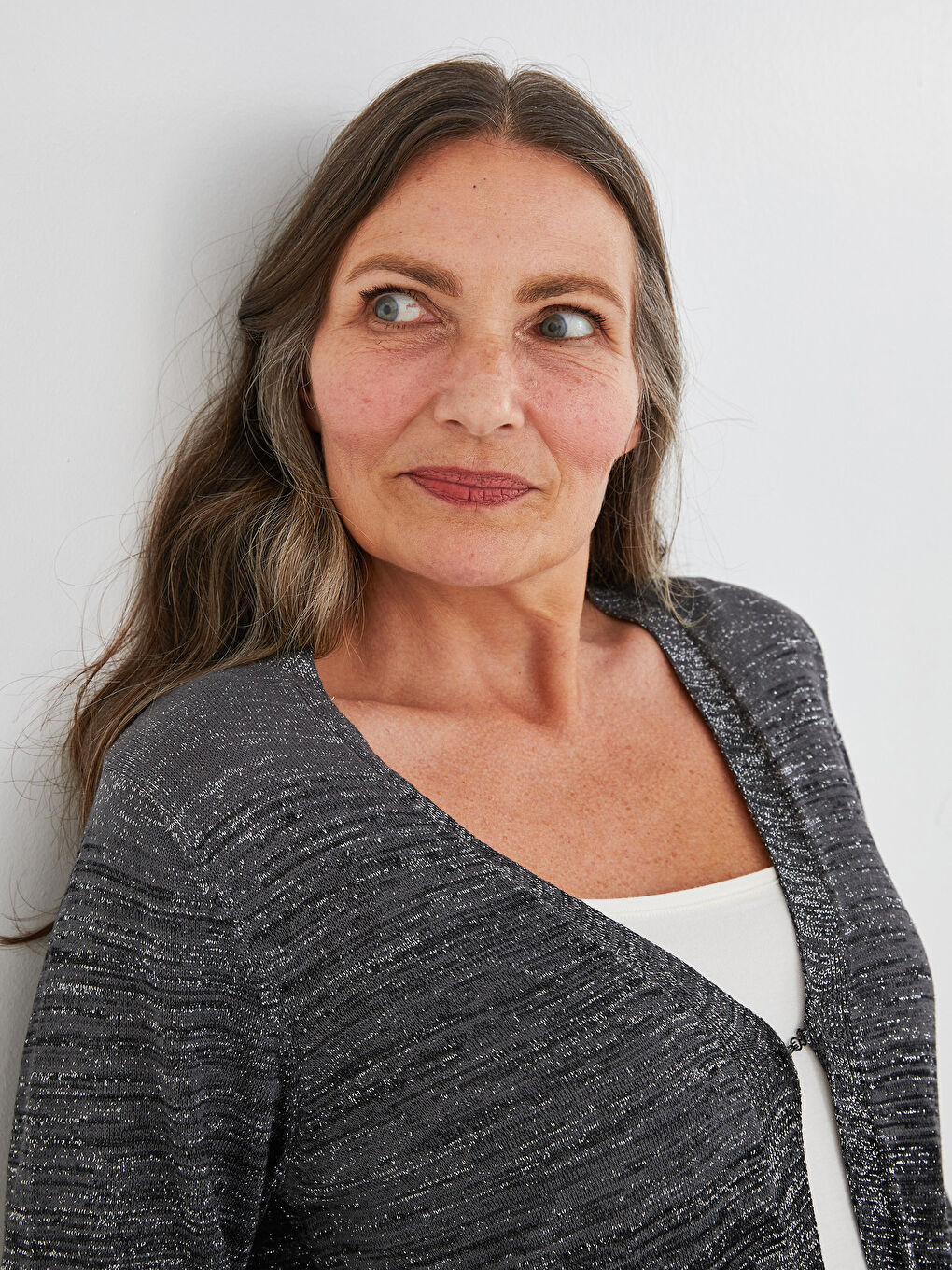 V Neck Shiny Shimmer Detailed Long Sleeve Women's Knitwear Cardigan-1