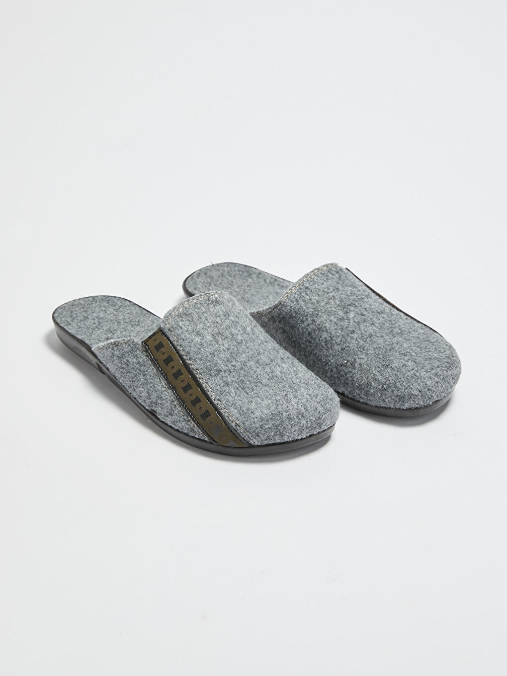 Gri Erkek Ev Terliği