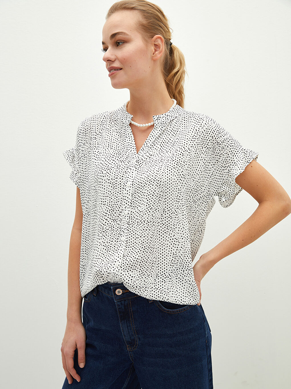 Chemise à Col Roulé Imprimée Manches Courtes Tissu Froissé pour Femmes-1