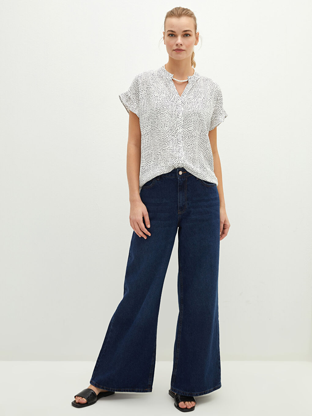 Chemise à Col Roulé Imprimée Manches Courtes Tissu Froissé pour Femmes-2