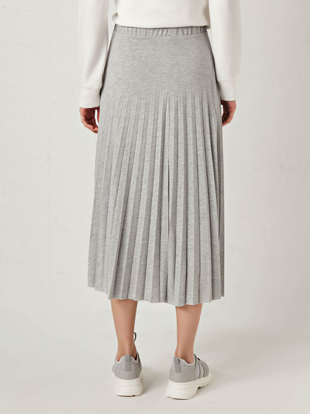 Gri Beli Lastikli Pileli Kadın Etek-3
