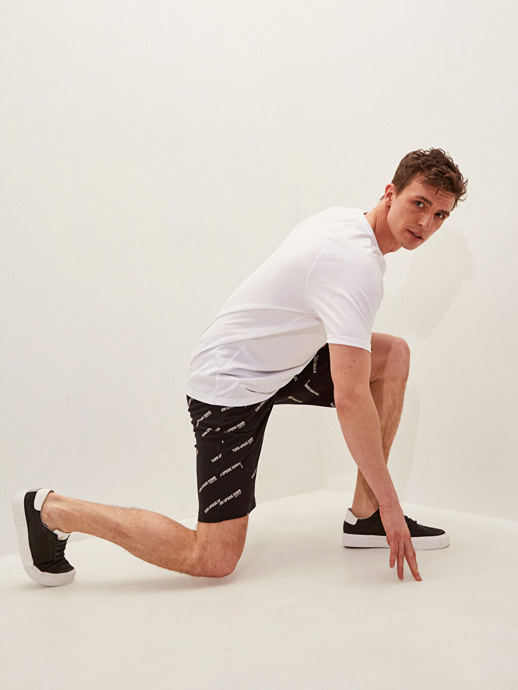 شورت رجالي بنقشة بقصة رفيعة-1