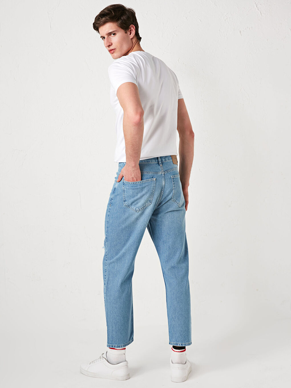 710 Loose Fit Men's Jeans-1