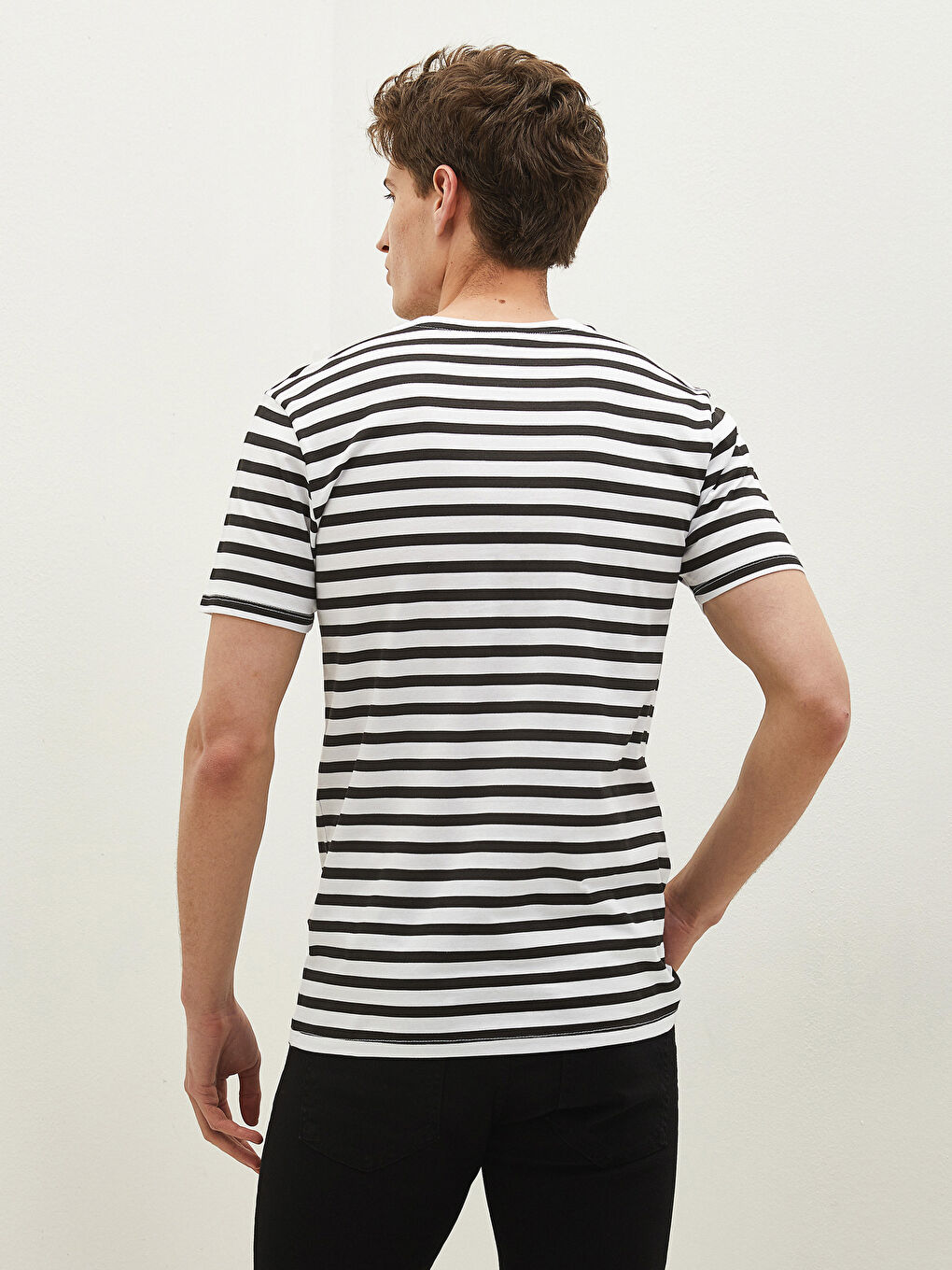 Beyaz Bisiklet Yaka Kısa Kollu Çizgili Penye Erkek Tişört-2