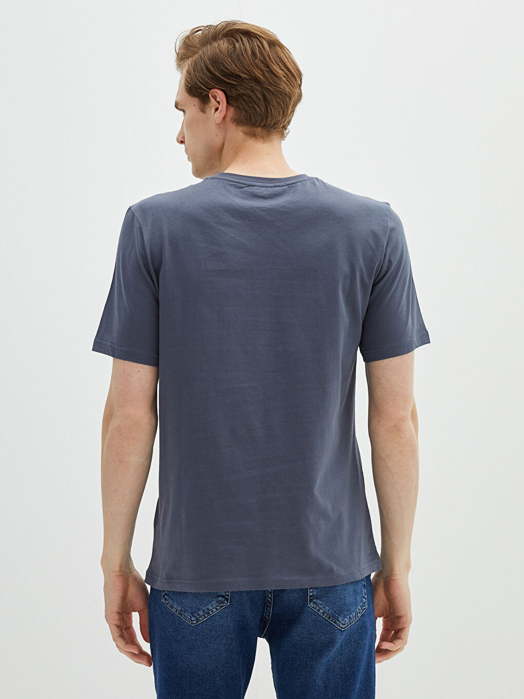 Базовая мужская футболка из чесаного хлопка с круглым вырезом и короткими рукавами-3