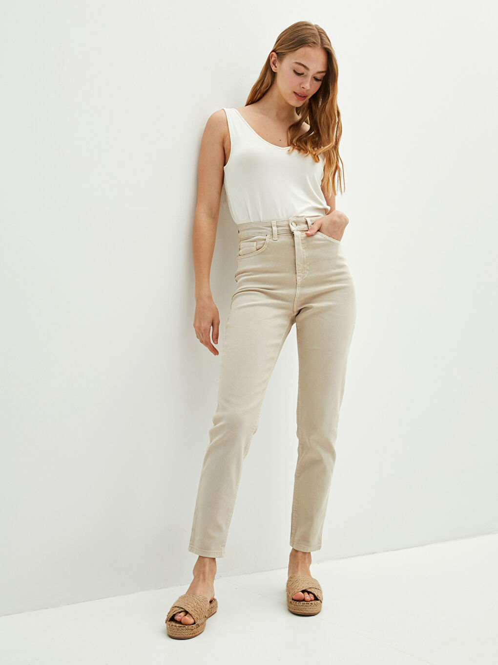 High Waist Slim Fit Pocket Detailed Women's Jean Trousers-1