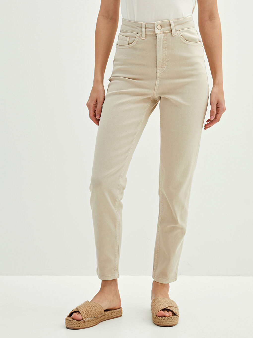 High Waist Slim Fit Pocket Detailed Women's Jean Trousers-3