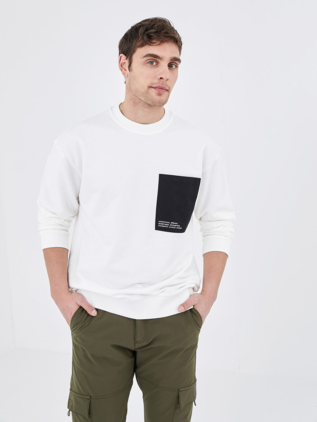 Beyaz Bisiklet Yaka Uzun Kollu Kalın Erkek Sweatshirt-1