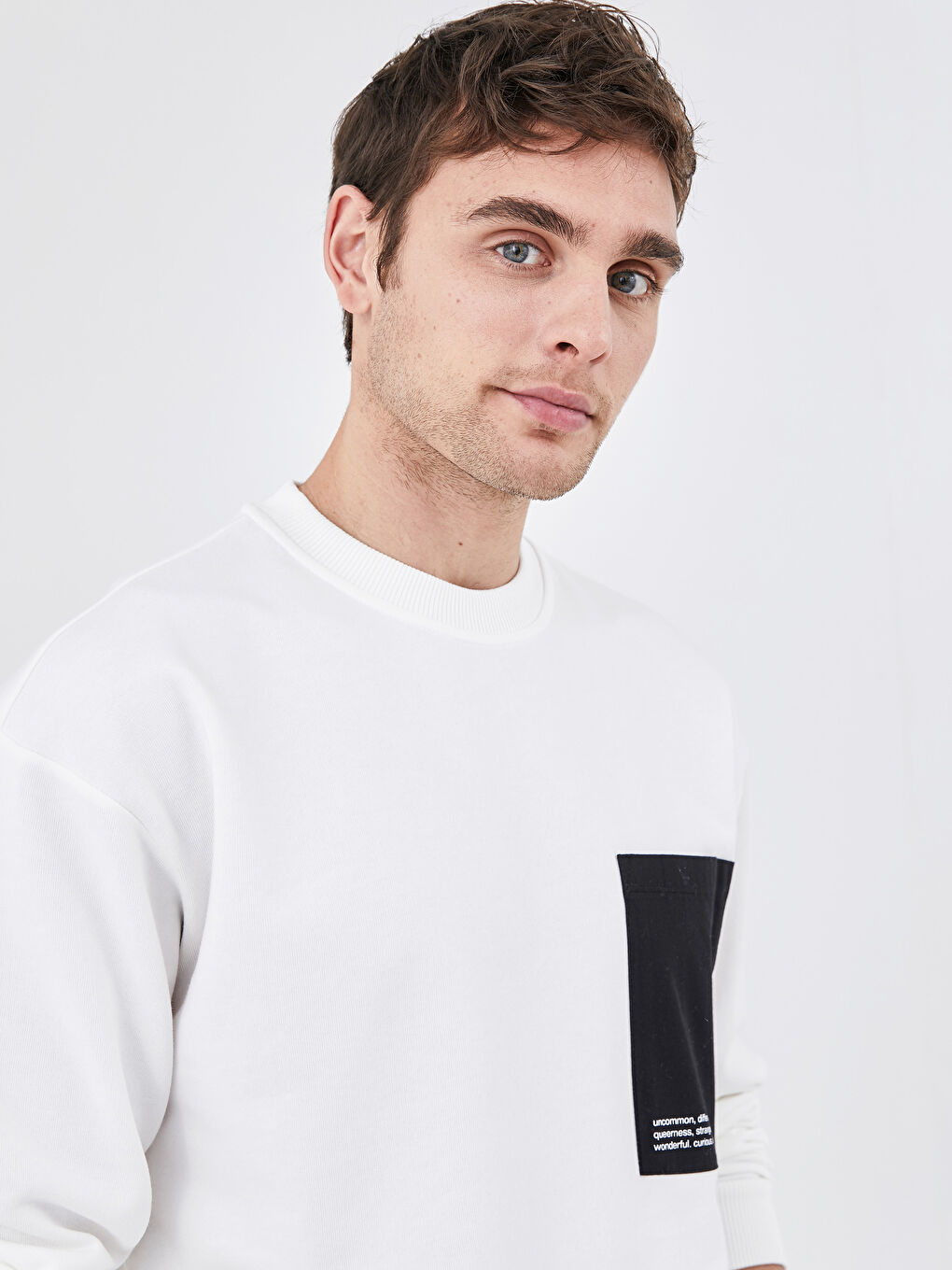 Beyaz Bisiklet Yaka Uzun Kollu Kalın Erkek Sweatshirt-2