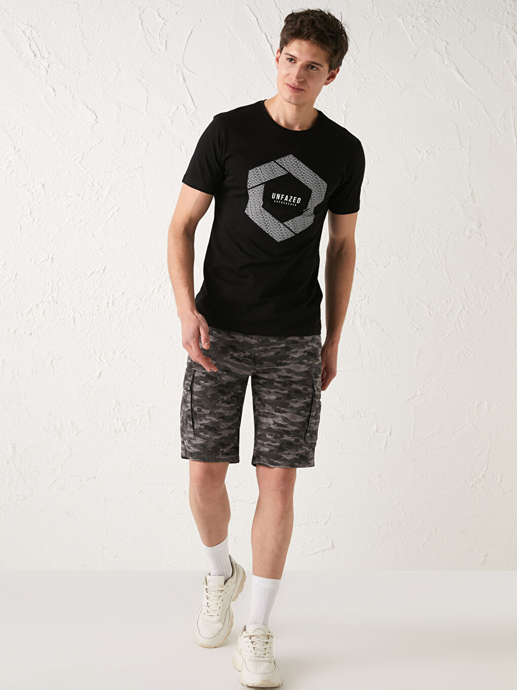 تيشيرت رجالي ياقة دائرية كم قصير مطبوع قطن ممشط-5