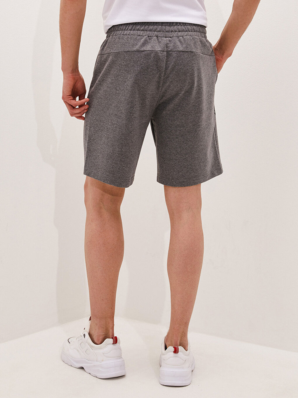 Gri Standart Kalıp Aktif Spor Erkek Şort-2