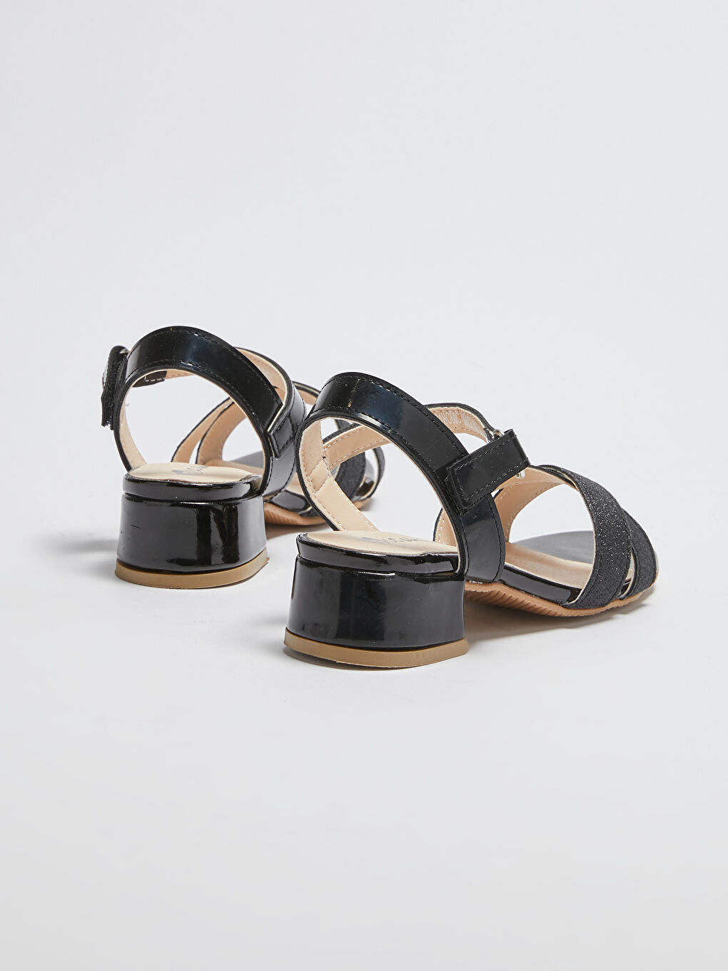 Жылтыр бөлшекті айқас баулы өкшелі қыздар сандалдары-3