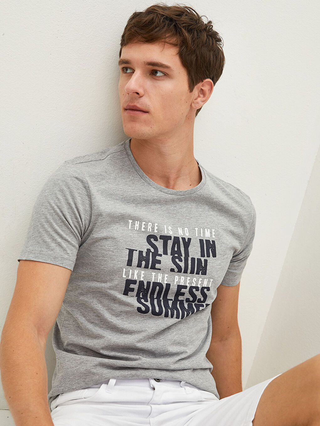 Gri Bisiklet Yaka Kısa Kollu Baskılı Penye Erkek Tişört-3