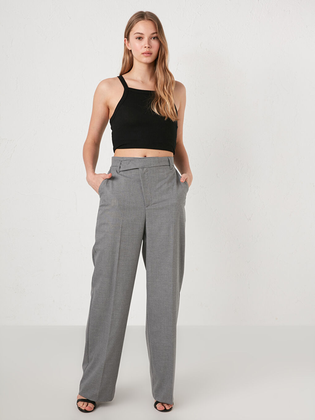 Women Wide Fit Pocket Detail Straight Trousers-1