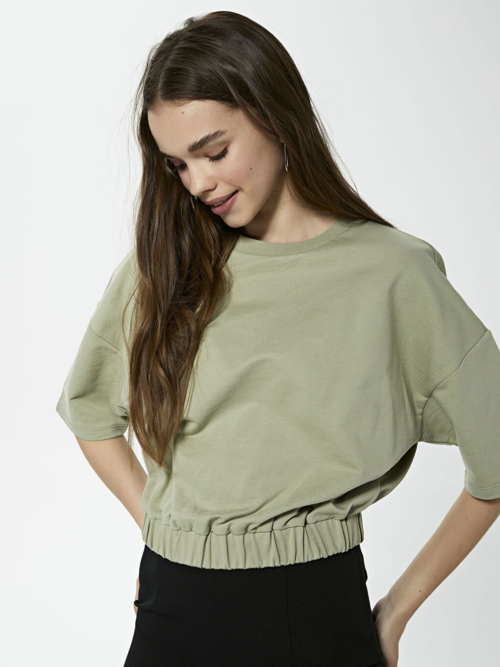 Yeşil Bisiklet Yaka Düz Kısa Kollu Crop Kadın Sweatshirt