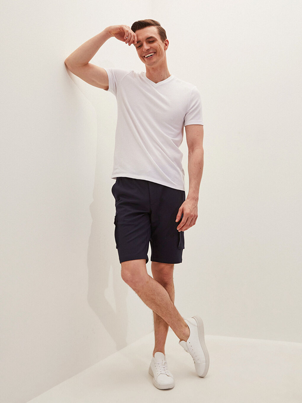 Lacivert Slim Fit Beli Bağlama Detaylı Erkek Şort