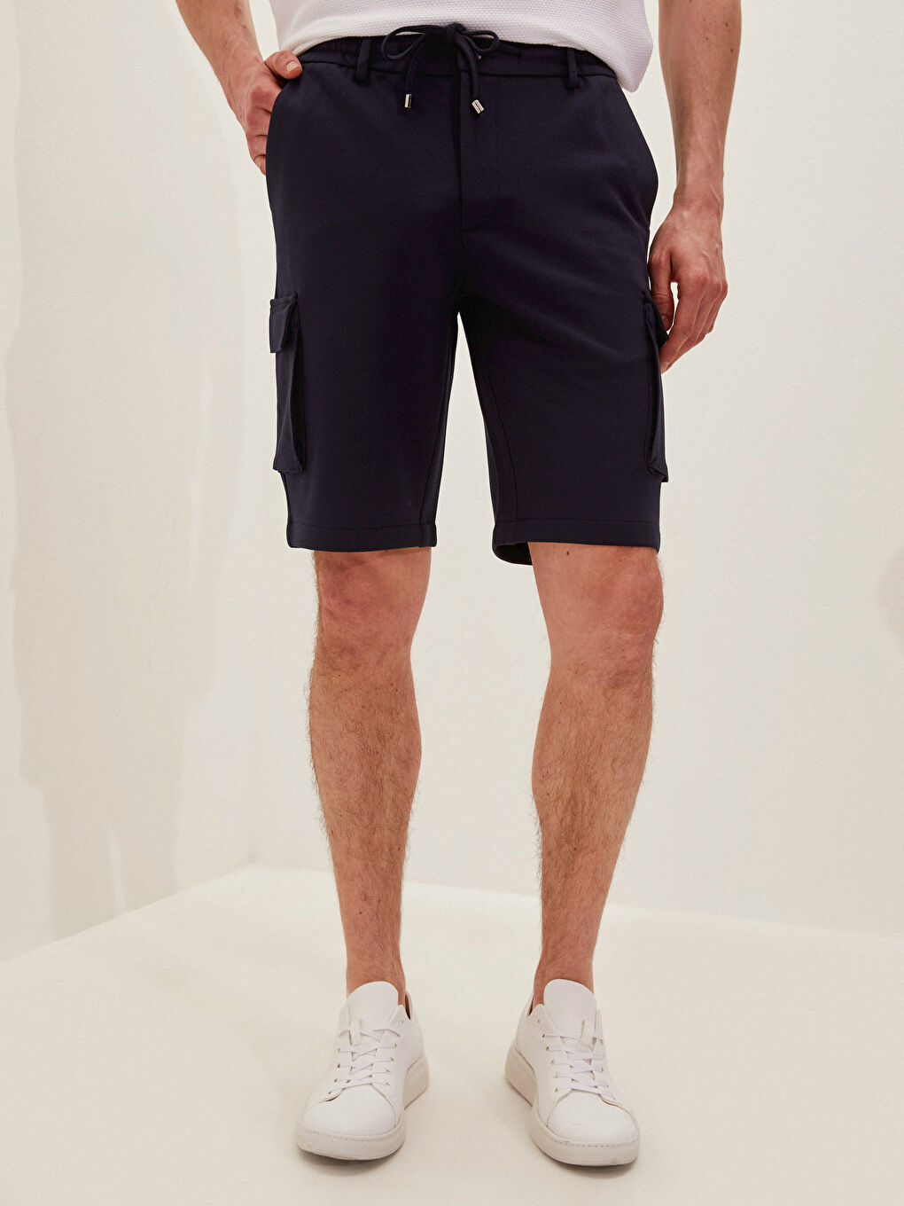 Lacivert Slim Fit Beli Bağlama Detaylı Erkek Şort-3