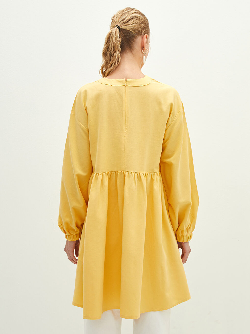 تونيك نسائي بأكمام طويلة ورقبة دائرية سادة-3