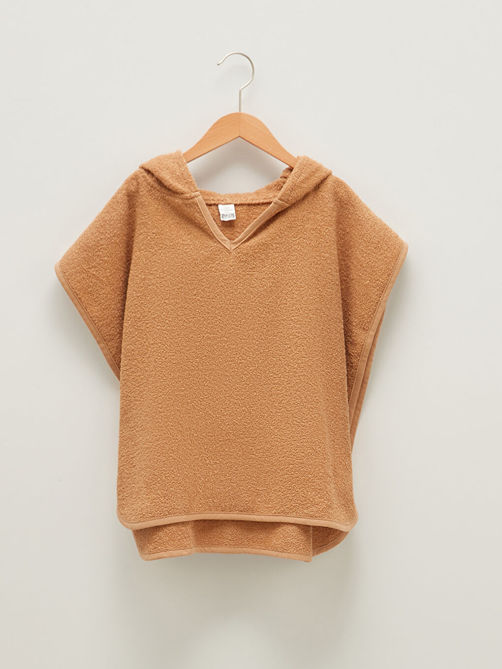 Bej Nakış Detaylı Erkek Bebek Bornoz