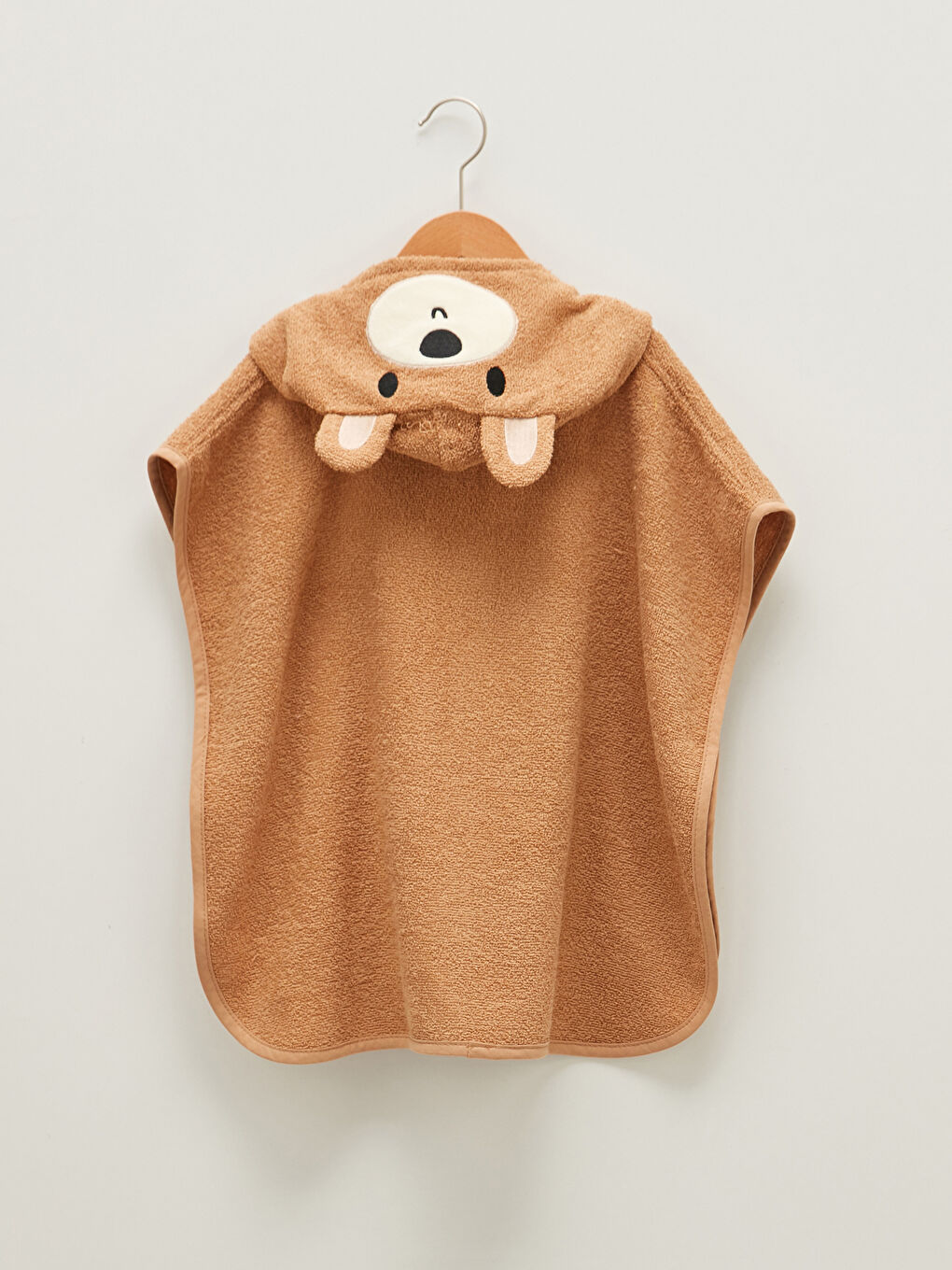 Bej Nakış Detaylı Erkek Bebek Bornoz-1