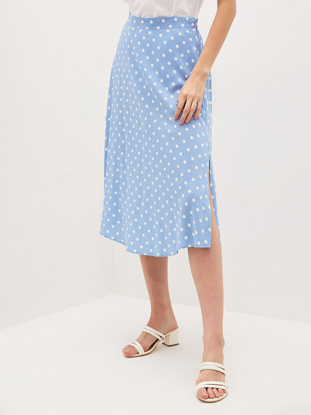 Mavi Beli Lastikli Puantiye Desenli Viskon Kadın Etek-7
