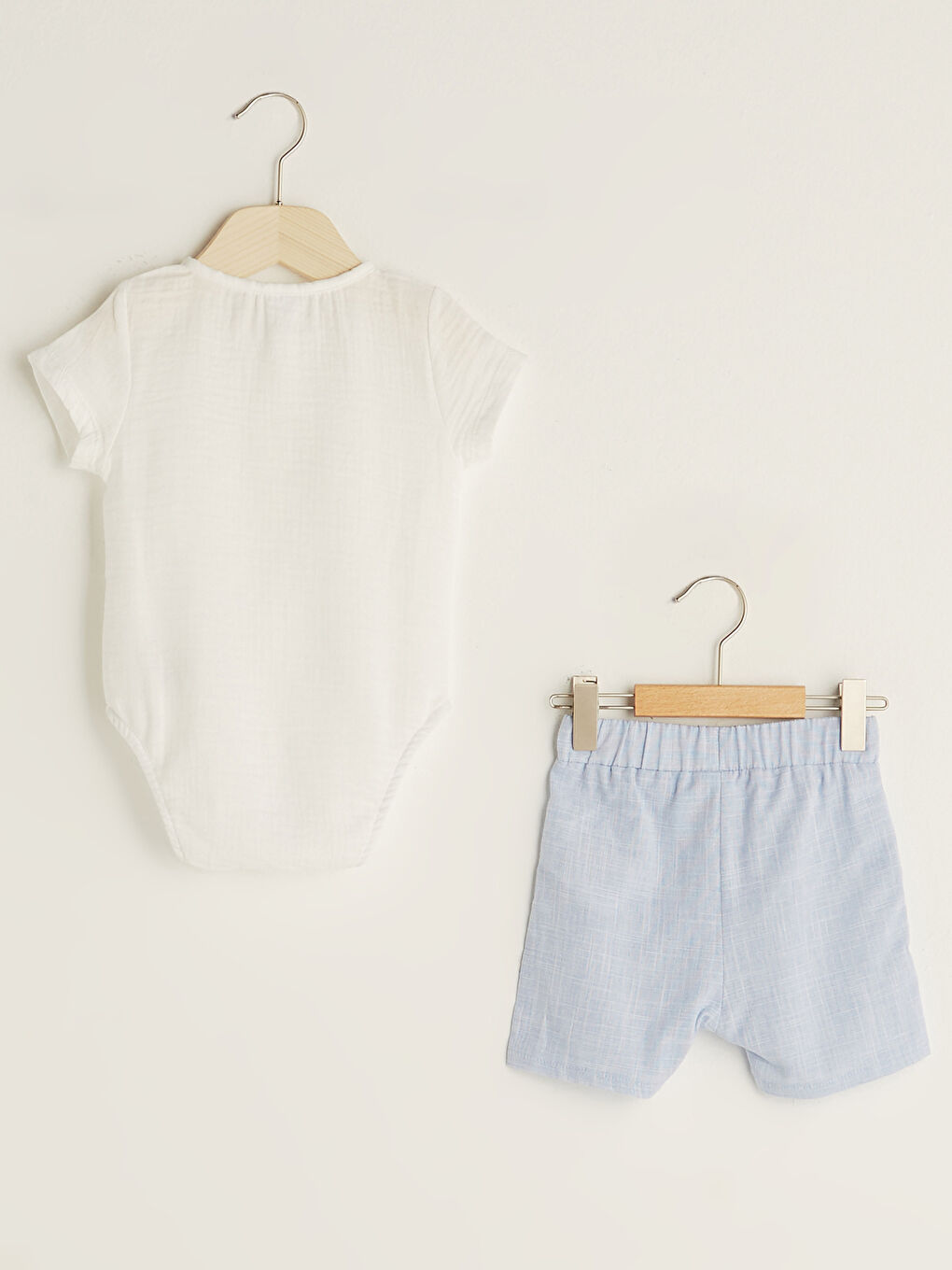 Crew Neck Short Sleeve Basic Baby Boy Exclusive Snap Button Body and Shorts 2-Piece Set-1